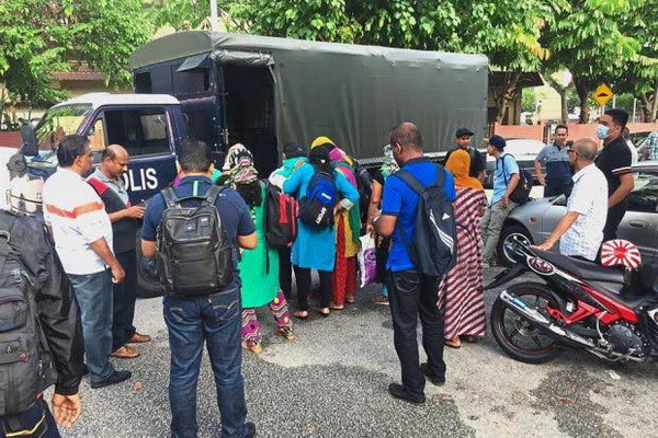 Một số nạn nhân trong vụ giải cứu. (Nguồn: Nst.com.my) Malaysia giải cứu 35 phụ nữ nước ngoài trong đường dây bán dâm ảnh 1
