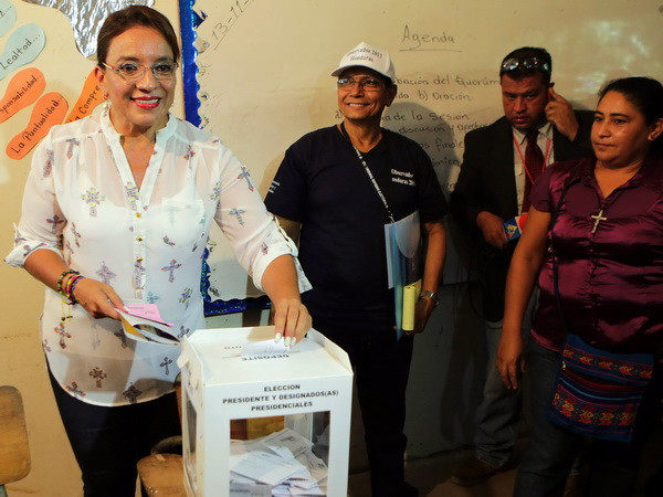 5.000 người Honduras biểu tình đòi kiểm phiếu bầu tổng thống ảnh 1
