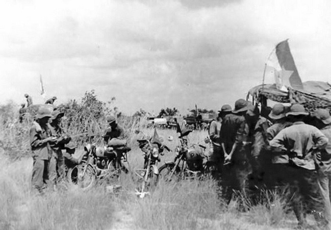 Dấu ấn đội quân Thông tấn trong Đại thắng 1975: Hùng dũng lên đường ảnh 2