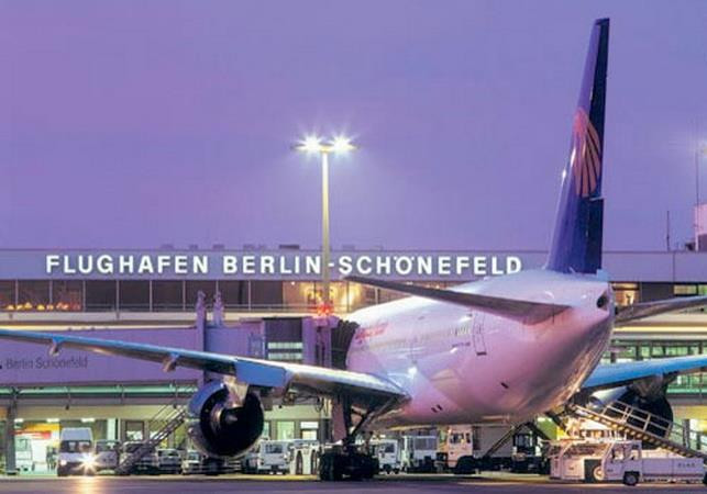 Một máy bay của Chính phủ Đức phải hạ cánh trong điều kiện nguy hiểm ảnh 1