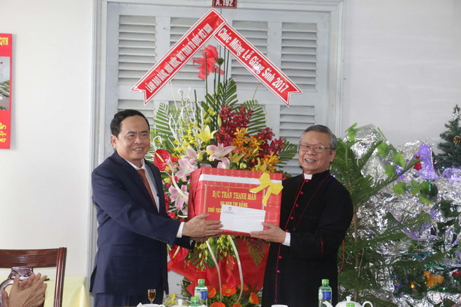 Chủ tịch ​Mặt trận Trần Thanh Mẫn thăm, chúc mừng Giáng sinh ở Cần Thơ ảnh 1