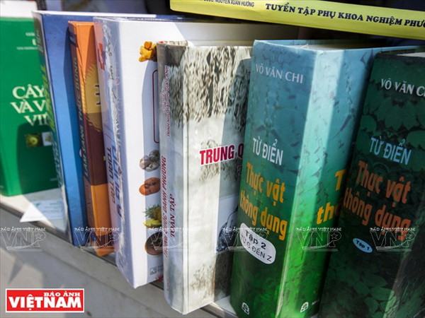 Tuần lễ Đông y trên phố cổ Sài Gòn thu hút nhiều du khách quốc tế ảnh 11