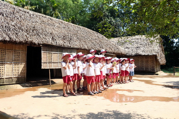 Hơn 38.600 khách tham quan Khu di tích Kim Liên dịp sinh nhật Bác ảnh 1