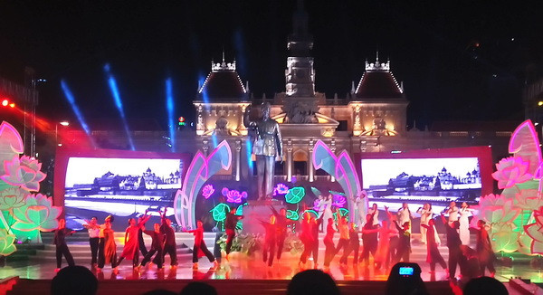 Chương trình nghệ thuật 'Bài ca ơn Bác' mừng 128 năm Ngày sinh Người ảnh 1