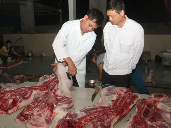 Hà Nội phát động tháng an toàn thực phẩm với rau, thịt sạch ảnh 1