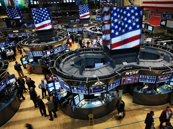 CK toàn cầu đi xuống do tín hiệu tiêu cực từ Eurozone ảnh 1