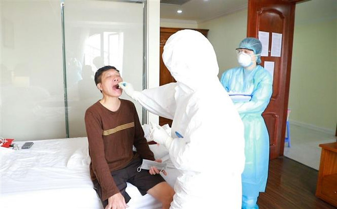 Tăng cường kiểm soát nhiễm khuẩn và chống lây nhiễm cho nhân viên y tế ảnh 2