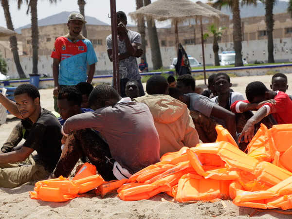 Số người di cư đến Italy giảm trong khi đến Tây Ban Nha tăng ảnh 1