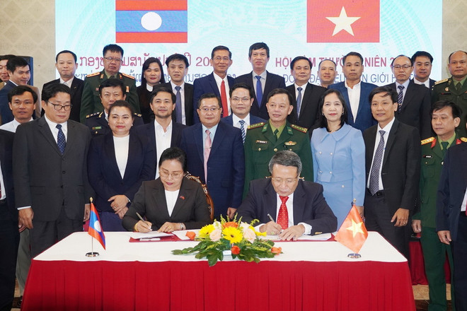 ttxvn-hoi-dam-thuong-nien-nam-2023-ve-cong-tac-bien-gioi-giua-doan-dai-bieu-hai-tinh-quang-tri-viet-nam-va-savannakhet-lao1-1019.jpg