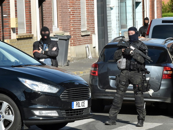 Gần 300 phiến quân thánh chiến ở Iraq và Syria trở về Pháp ảnh 1