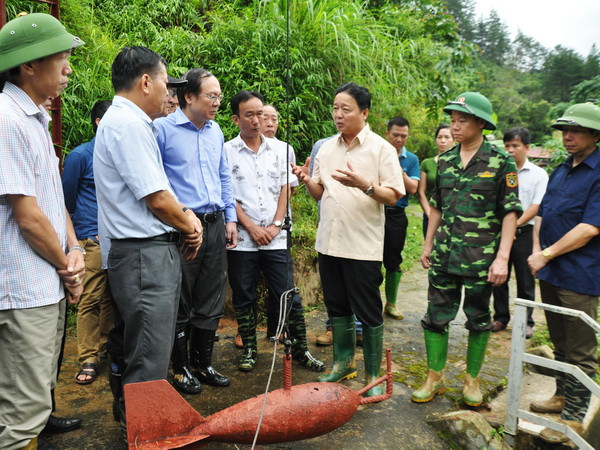 Bộ trưởng Bộ Tài nguyên và Môi trường thị sát vùng lũ Mù Cang Chải ảnh 3