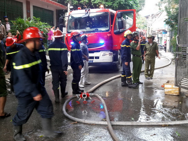 Cứu thoát một người trong vụ cháy nhà tại tỉnh Cao Bằng ảnh 1