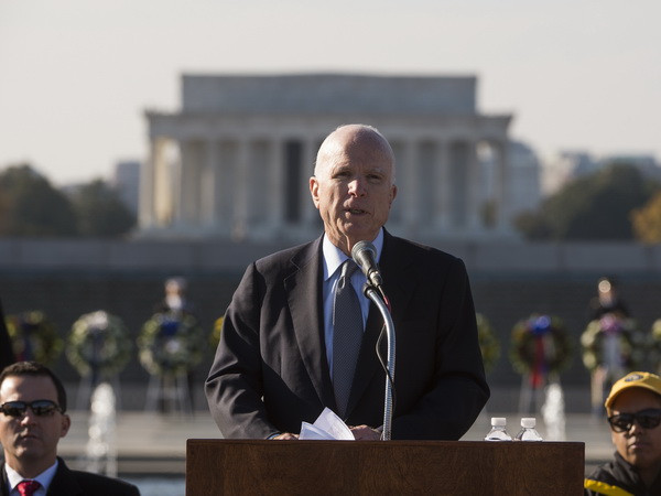 Các thượng nghị sỹ Mỹ đề xuất dự luật trừng phạt Nga ảnh 1