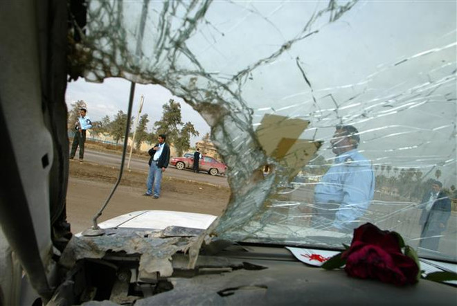 Iraq: Rocket rơi gần sân bay quốc tế Baghdad nhưng không phát nổ ảnh 1