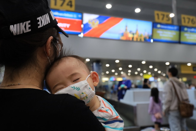 Tiếp tục đưa gần 300 công dân Việt Nam từ Nga trở về nước ảnh 3