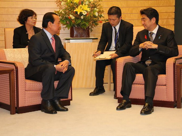 Bí thư Thành ủy TP.HCM chào xã giao Thủ tướng Nhật Bản ảnh 1