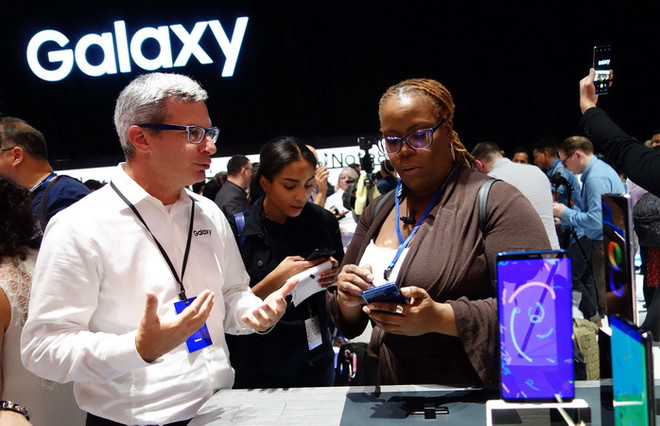Giá sản phẩm Galaxy Note 8 mới có thể sẽ cao hơn 887 USD ảnh 1