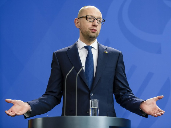 Thủ tướng Ukraine chỉ trích phe của Tổng thống Poroshenko ảnh 1