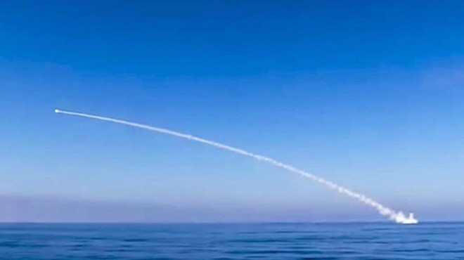 Ấn Độ phát triển tên lửa hạt nhân phóng từ tàu ngầm có tầm bắn 5.000km ảnh 1