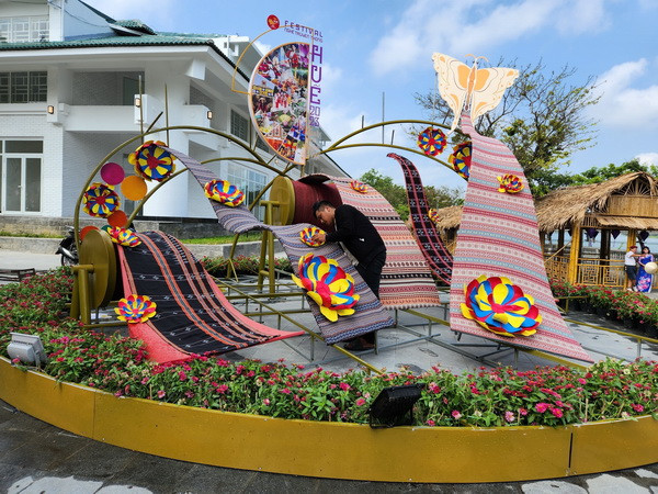 Festival nghề truyền thống Huế 2023: Tôn vinh tinh hoa nghề Việt ảnh 1