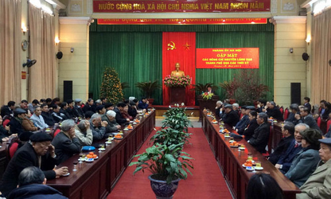 Tri ân sự đóng góp của cán bộ lão thành với phát triển Thủ đô ảnh 1