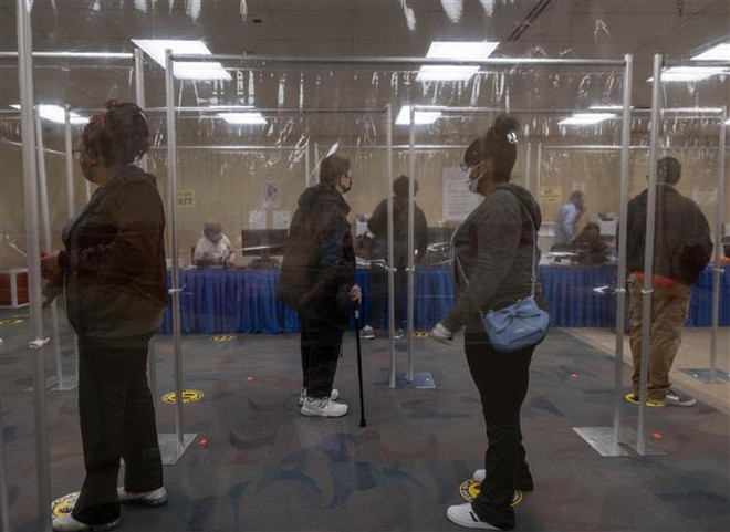 Bầu cử Mỹ 2020: Nhiều bang đạt kỷ lục số cử tri bỏ phiếu sớm ảnh 2