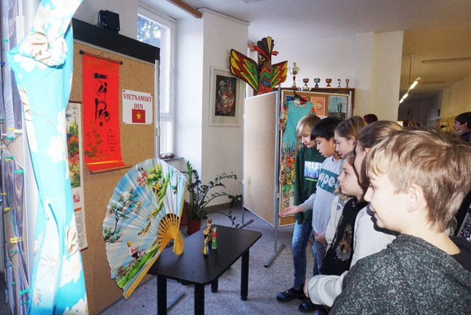 Sôi động ​“Ngày văn hóa Việt Nam” tại một trường học tại Séc ảnh 1