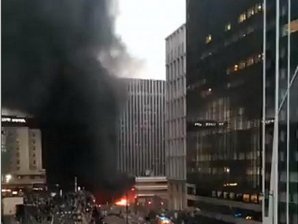 Pháp sơ tán người dân khỏi nhà ga trung tâm Paris do hỏa hoạn ảnh 1