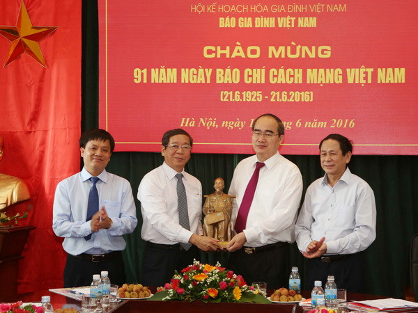 Chủ tịch MTTQ Việt Nam chúc mừng Ngày báo chí Cách mạng ảnh 1