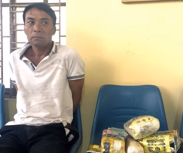 Vận chuyển hơn 6kg ma túy đá sau khi hoàn thành hạn tù gần 24 năm ảnh 1