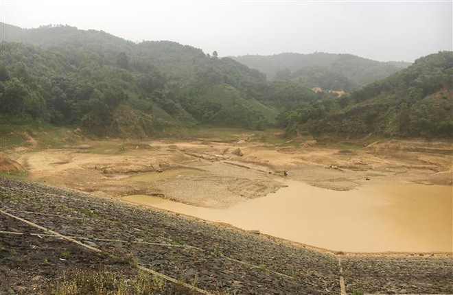 Sản xuất nông nghiệp đối diện với tình trạng hạn hán gia tăng ảnh 1