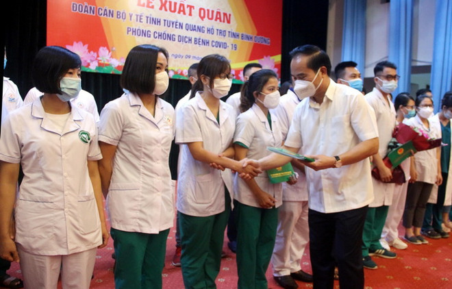 55 cán bộ y tế hỗ trợ chống dịch tại TP Hồ Chí Minh, Bình Dương ảnh 1