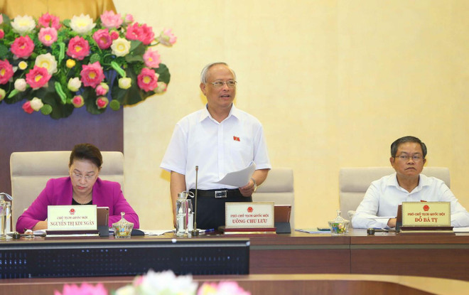 Phó Chủ tịch Quốc hội Uông Chu Lưu phát biểu ý kiến. (Ảnh: Doãn Tấn/TTXVN) Thường vụ Quốc hội cân nhắc mở rộng khung thỏa thuận về giờ làm thêm ảnh 1
