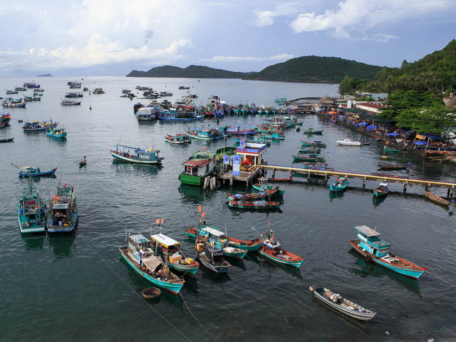 Tàu thuyền cập cảng An Thới, Phú Quốc. (Ảnh: Duy Khương/TTXVN) Kiên Giang hợp tác phát triển du lịch với Thái Lan và Campuchia ảnh 1