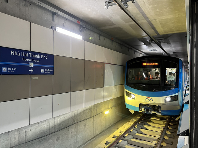 Hình ảnh Metro Bến Thành-Suối Tiên chạy thử nghiệm toàn tuyến ảnh 1