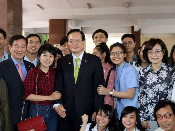 Chủ tịch Quốc hội Hàn Quốc kết thúc thăm chính thức Việt Nam ảnh 1