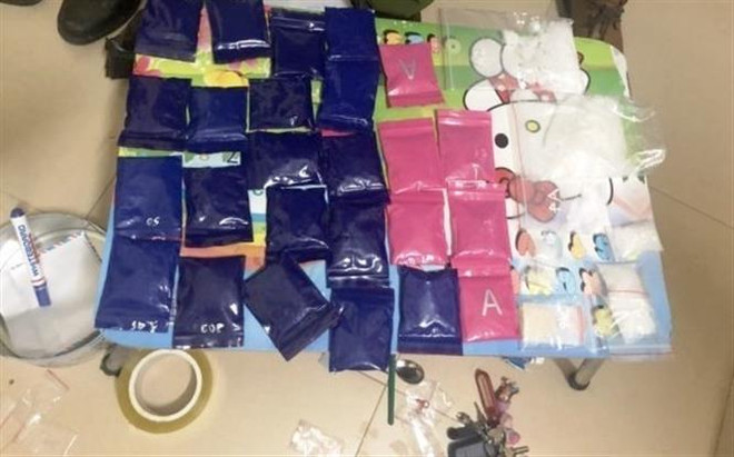 Bắt hai đối tượng, thu giữ gần 6.000 viên ma túy tổng hợp ảnh 1