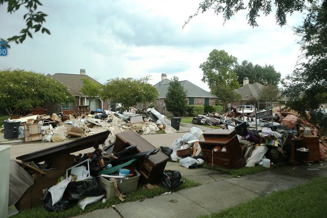 [Photo] Thành phố Baton Rouge hoang tàn sau trận lũ lụt khủng khiếp ảnh 9