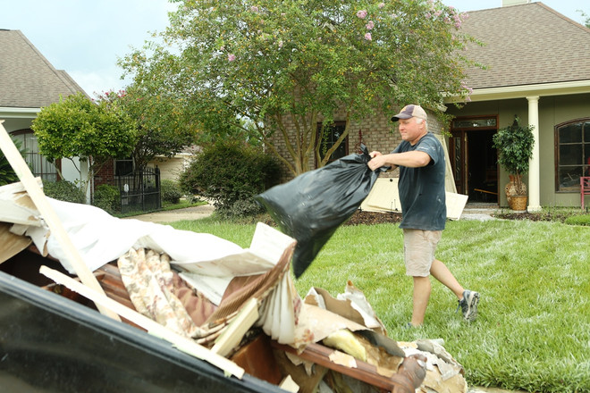 [Photo] Thành phố Baton Rouge hoang tàn sau trận lũ lụt khủng khiếp ảnh 5