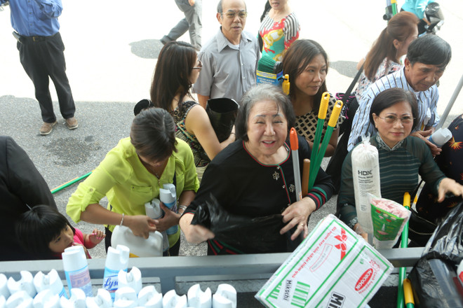 Hơn 50% người Mỹ gốc Việt ở Baton Rouge thiệt hại nặng sau trận lụt ảnh 6