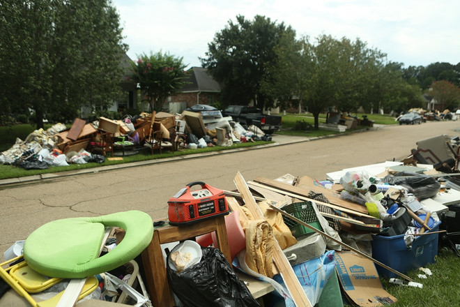 [Photo] Thành phố Baton Rouge hoang tàn sau trận lũ lụt khủng khiếp ảnh 1