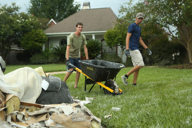 [Photo] Thành phố Baton Rouge hoang tàn sau trận lũ lụt khủng khiếp ảnh 8