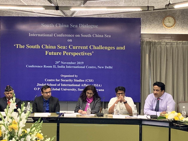 Chuyên gia quốc tế tán dương phản ứng của Việt Nam ở Biển Đông ảnh 1