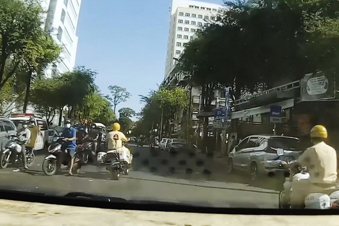 TP Hồ Chí Minh: Sản phụ sinh con trên xe ôtô đã “mẹ tròn con vuông” ảnh 1