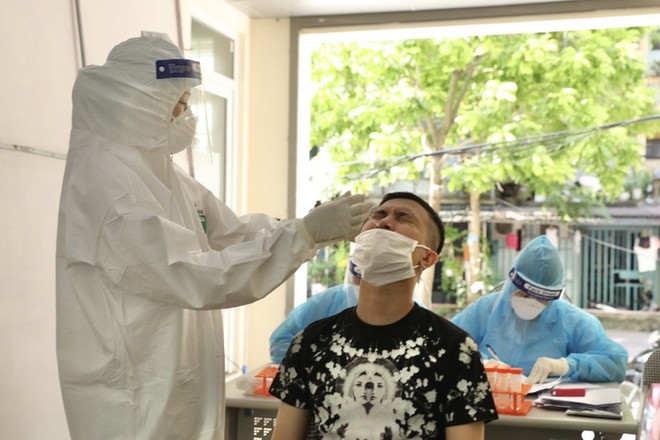 Hà Nội phong tỏa tạm thời nhiều địa điểm liên quan đến ca mắc COVID-19 ảnh 1