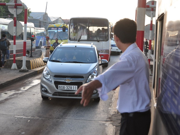 Đề nghị giảm mức phí cho gần 400 ôtô khi qua trạm BOT Biên Hòa ảnh 1