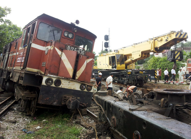 [Photo] Tai nạn đường sắt tại Thái Nguyên, đường ray biến dạng ảnh 1
