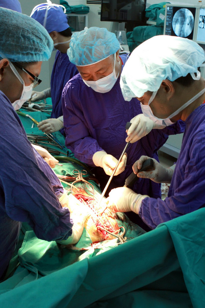 [Photo] Ứng dụng Robot định vị chính xác trong phẫu thuật ảnh 3