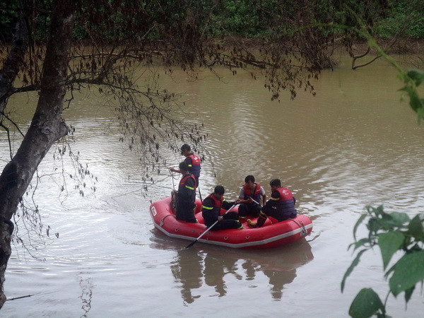 Tìm thấy thi thể 2 nữ nạn nhân vụ lật thuyền trên sông Krông Nô ảnh 1
