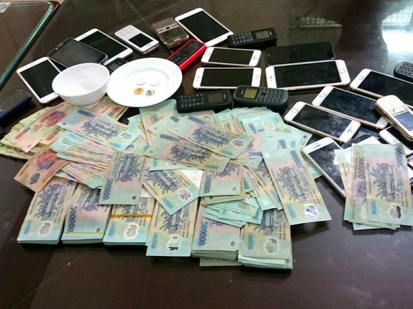 Sóc Trăng: Xóa tụ điểm đánh bạc lớn, bắt giữ 14 đối tượng ảnh 1